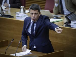 Mazón dimisión