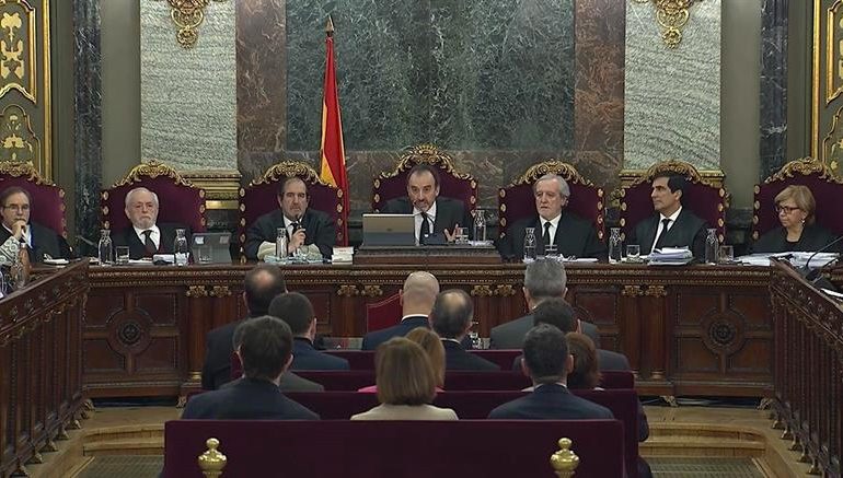 (Muntanya avall)/ Penitència per a tantes vergonyes